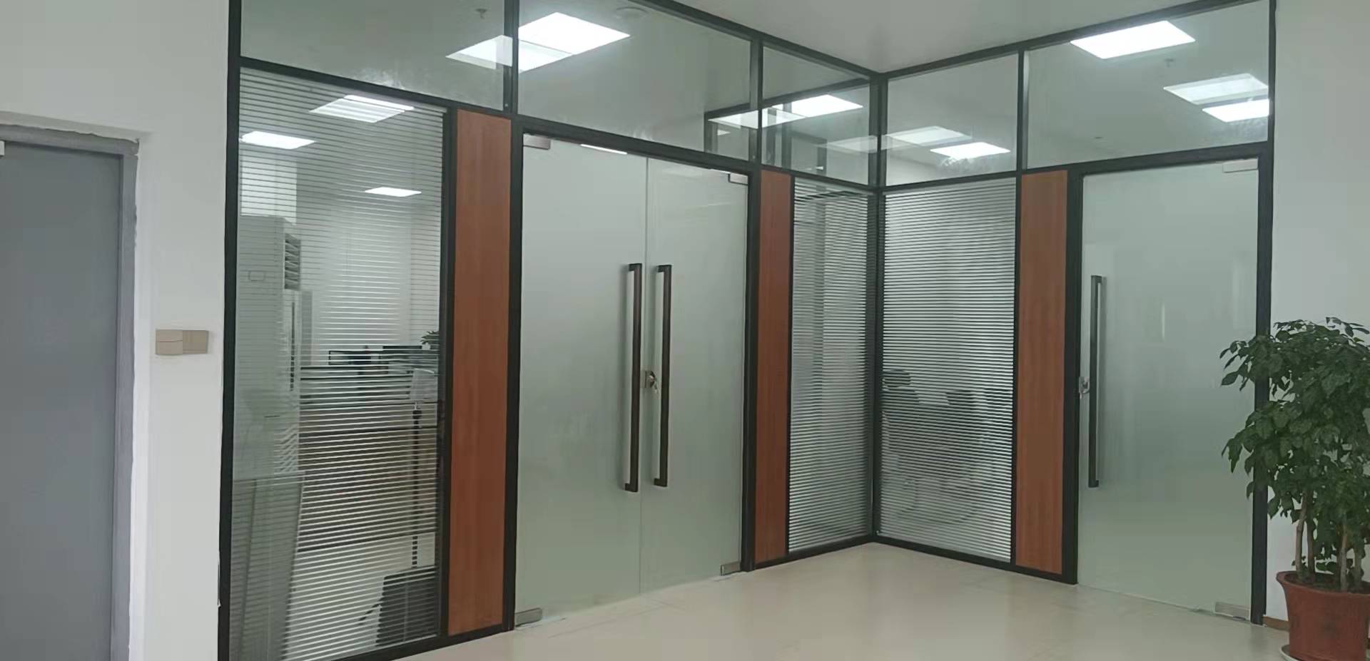 雙玻璃百葉隔斷為什么受歡迎？原因都在這里